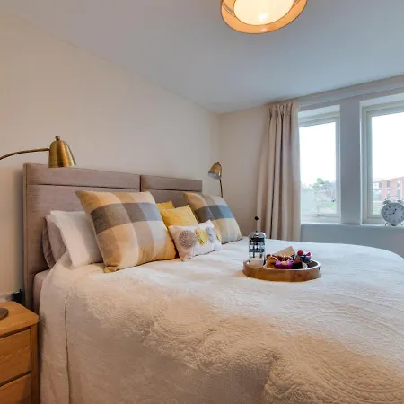 Time Tide Apartment *